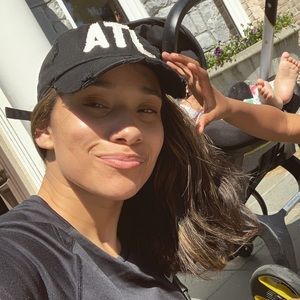 Meet your Posher, Anjelica
